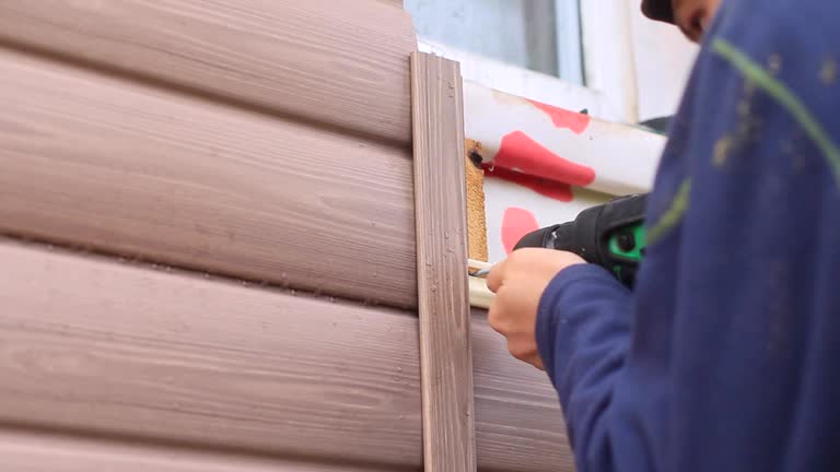 How To Choose The Right Materials for Your Siding Installation in 'West Carson, CA